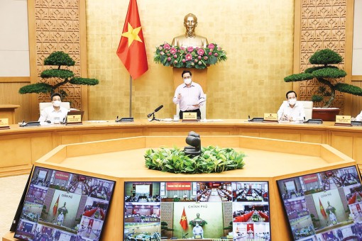 Kiềm chế, đẩy lùi, tiến tới dập tắt dịch COVID-19, nhất là tại các địa bàn trọng điểm