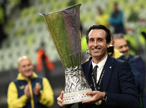 Những ngày tháng tươi đẹp

của Emery và Villarreal