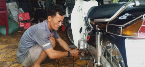 Nghề sửa xe gắn máy