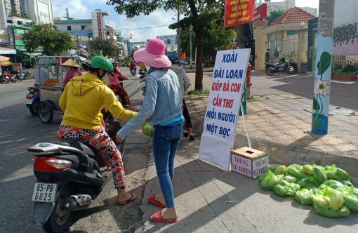 Nông sản và tình người