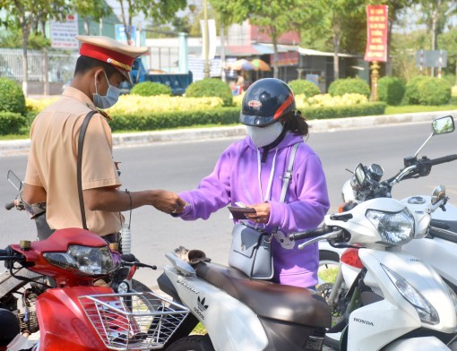 Đẩy mạnh tuyên truyền, tuần tra đảm bảo an toàn giao thông
