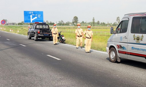 Đảm bảo an toàn giao thông

trên cao tốc Lộ Tẻ - Rạch Sỏi
