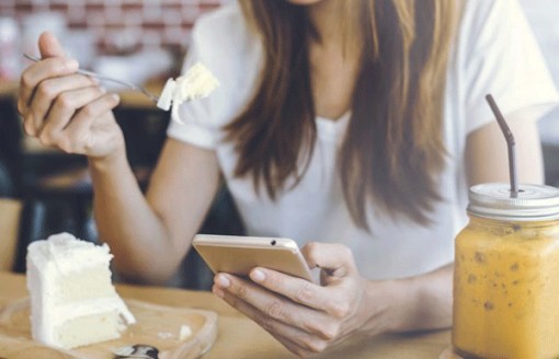 Tác hại khi sử dụng điện thoại quá nhiều