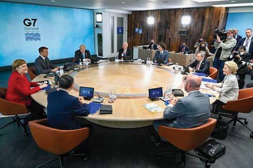 Chia sẻ là tự bảo vệ