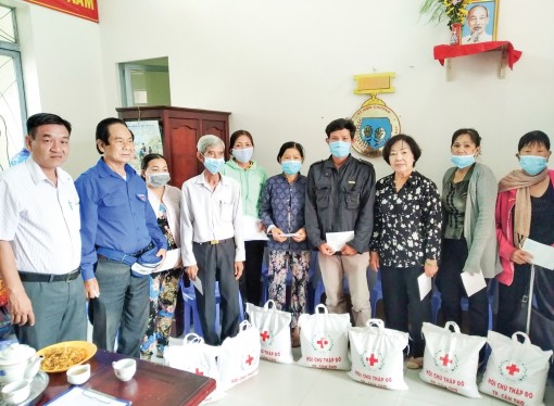Vun đắp lòng yêu nước cho thế hệ trẻ