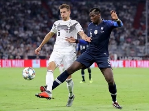 “Xe tăng”, “Bò tót” khó lùi trước dốc cao