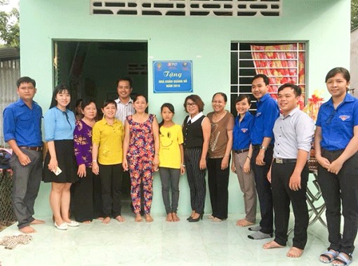 Thủ lĩnh Ðoàn xông xáo