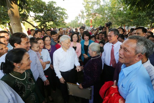 Vững bước trên con đường Chủ tịch Hồ Chí Minh đã chọn - độc lập dân tộc gắn liền với chủ nghĩa xã hội