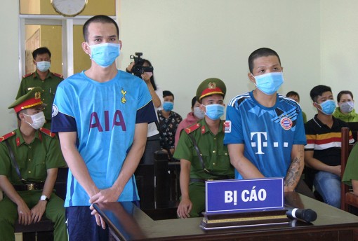 Lãnh án tù do chém thành viên chốt kiểm soát dịch COVID-19