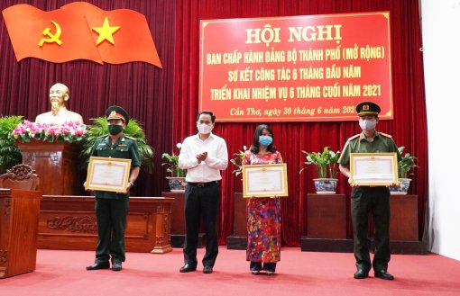 Hỗ trợ người dân, doanh nghiệp phát triển sản xuất, kinh doanh và tạo việc làm cho người lao động