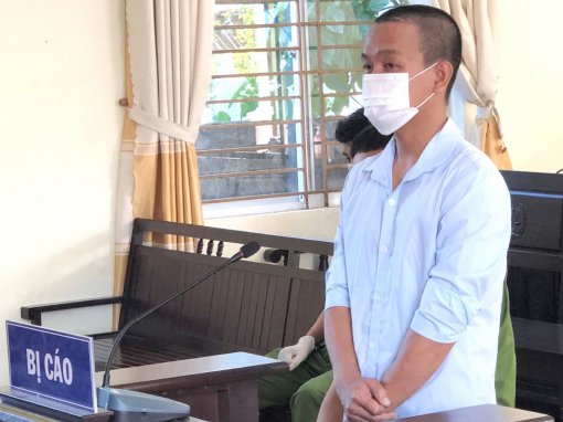 Chống người thi hành công vụ tại chốt kiểm soát y tế, lãnh án 9 tháng tù