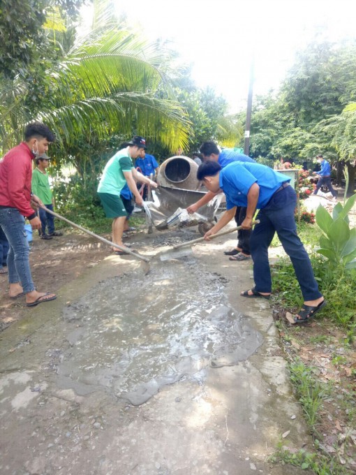 Tích cực đảm bảo an toàn giao thông