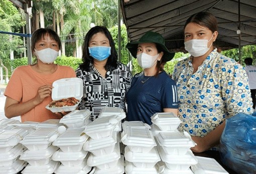 Các cấp Hội LHPN chung tay phòng, chống dịch COVID-19