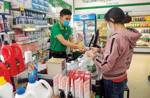 Bán lẻ hàng hóa và dịch vụ có bước phục hồi