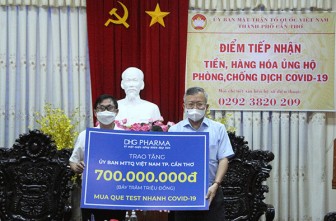 Tiếp nhận thiết bị, vật tư y tế phòng, chống dịch COVID-19