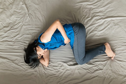 Ô nhiễm không khí làm tăng tỷ lệ đau bụng kinh