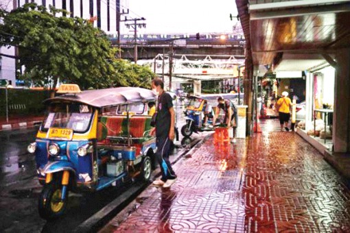 Thái Lan áp đặt các biện pháp phòng dịch cứng rắn