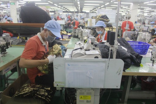 Đôn đốc doanh nghiệp sản xuất, kinh doanh xây dựng và gửi phương án “vừa cách ly, vừa sản xuất