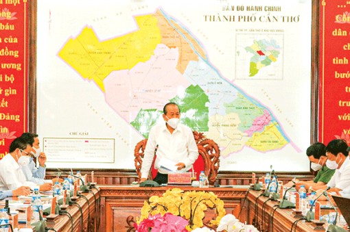 Phó Thủ tướng Thường trực Trương Hòa Bình kiểm tra công tác phòng, chống COVID-19 tại Cần Thơ