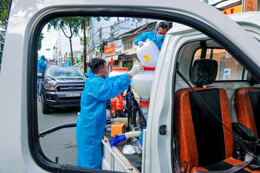 Những “chiến binh” khử khuẩn