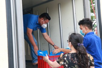 Tình người qua những chuyến xe Tình người qua những chuyến xe