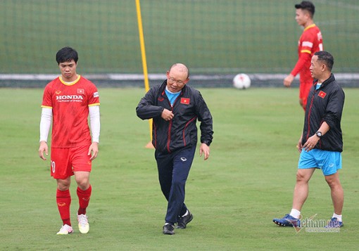 Tuyển Việt Nam hội quân