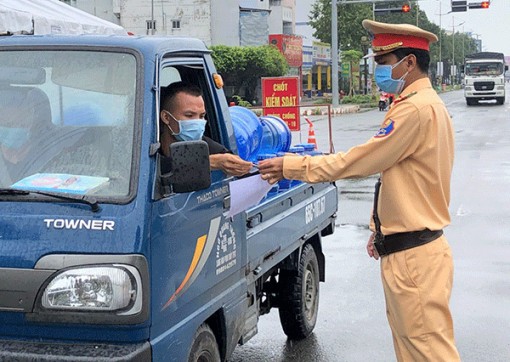 Ðẩy mạnh tuyên truyền, nâng cao ý thức của người tham gia giao thông