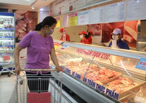 Giá heo hơi  lao dốc, người chăn nuôi gặp khó!