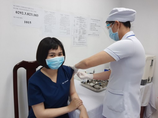 Đẩy nhanh tiến độ thực hiện chiến dịch tiêm chủng vaccine phòng COVID-19