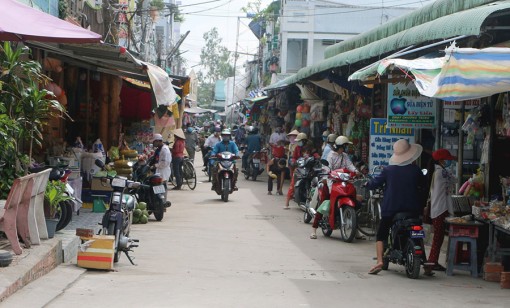 ផ្ដល់​សច្ចា​ប័ន​លេ​ីកម្ម​វិធី​អភិ​វឌ្ឍ​ពាណិជ្ជ​កម្ម​តំ​បន់​ភ្នំ​ តំ​បន់​ឆ្ងាយ​ដាច់​ស្រ​យាល​និង​កោះ​សមុទ្រ​ ដំណាក់​កាល​ ២០២១ - ២០២៥