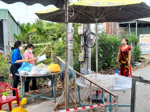 Tuyệt đối không để người dân di chuyển khỏi tỉnh, thành phố nơi cư trú từ sau ngày 31-7 tới khi hết giãn cách (trừ những người được chính quyền cho phép)