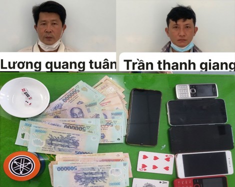 Khởi tố các đối tượng tụ tập lắc tài xỉu trong thời gian giãn cách