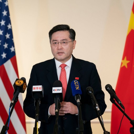 “Chiến lang” hay ôn hòa