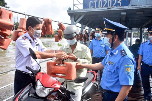 Xử lý nghiêm vi phạm an toàn giao thông thủy nội địa