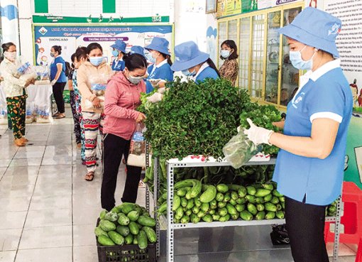 Phát huy vai trò phụ nữ trong phòng, chống dịch