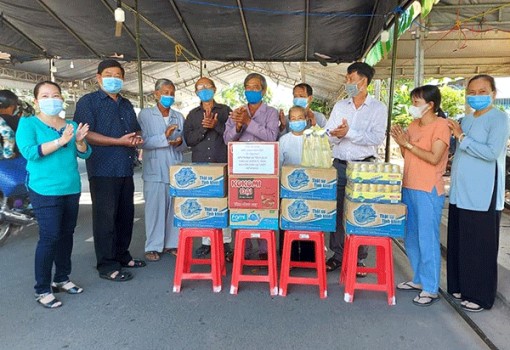 Chuyến xe thiện nguyện