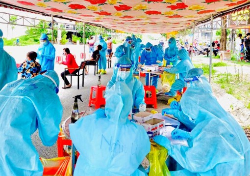 Nhiều hoạt động tiếp sức tuyến đầu phòng, chống dịch COVID-19