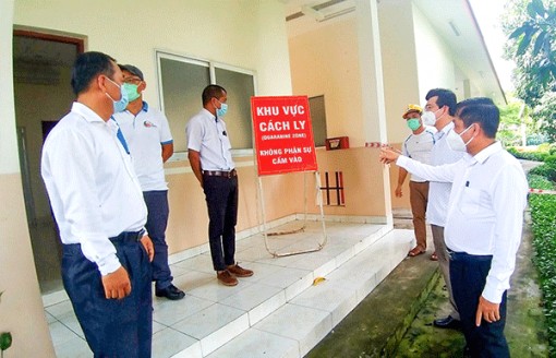 Kiểm tra doanh nghiệp sản xuất “3 tại chỗ” trong các khu công nghiệp