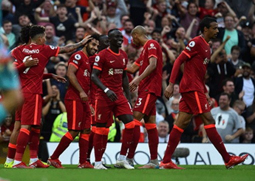 Sôi động ngày trở lại các giải bóng đá hàng đầu châu Âu