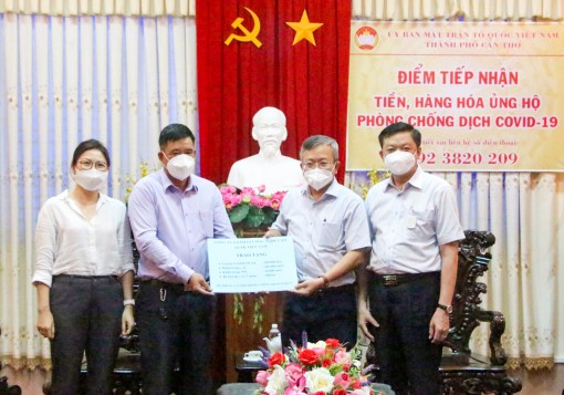 Tiếp nhận vật tư y tế phòng, chống dịch COVID-19