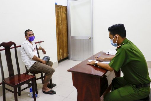 Bắt đối tượng mua trái phép chất ma túy về sử dụng khi đang giãn cách xã hội