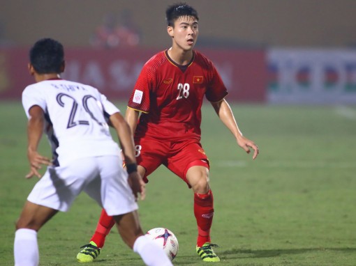 HLV Park Hang-seo tìm ra cầu thủ thay Hùng Dũng?