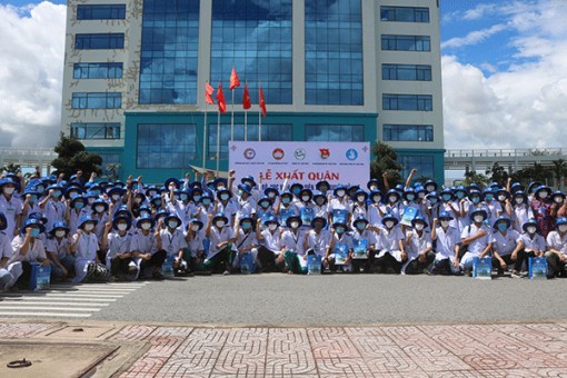 250 cán bộ, sinh viên Trường Đại học Y Dược Cần Thơ lên đường hỗ trợ  TP Hồ Chí Minh chống dịch COVID-19