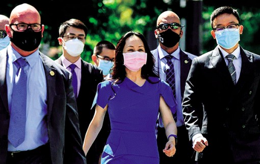 Người phụ nữ “ kẹt” trong căng thẳng Mỹ - Trung