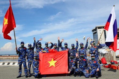 Tuyệt vời Hải quân Nhân dân Việt Nam!