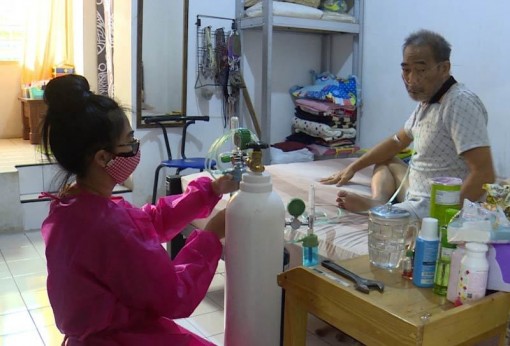 Người nhiễm COVID-19 được cách ly tại nhà phải hội đủ 2 điều kiện