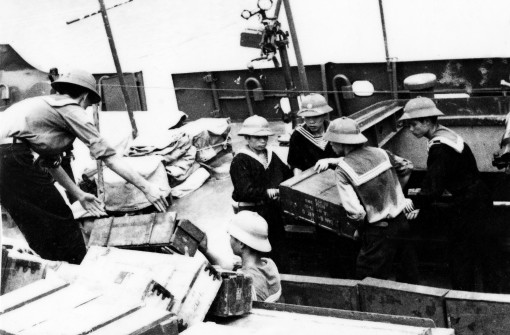 Tham gia Chiến dịch Hồ Chí Minh, giải phóng hoàn toàn miền Nam, thống nhất đất nước
