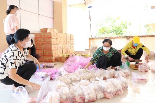 Tiếp sức giảm nghèo