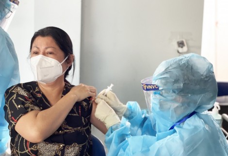 Thêm hơn 2 triệu liều vaccine COVID-19 của AstraZeneca về đến Việt Nam