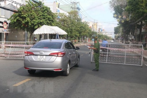 Nhiều tỉnh phía Nam tiếp tục giãn cách xã hội